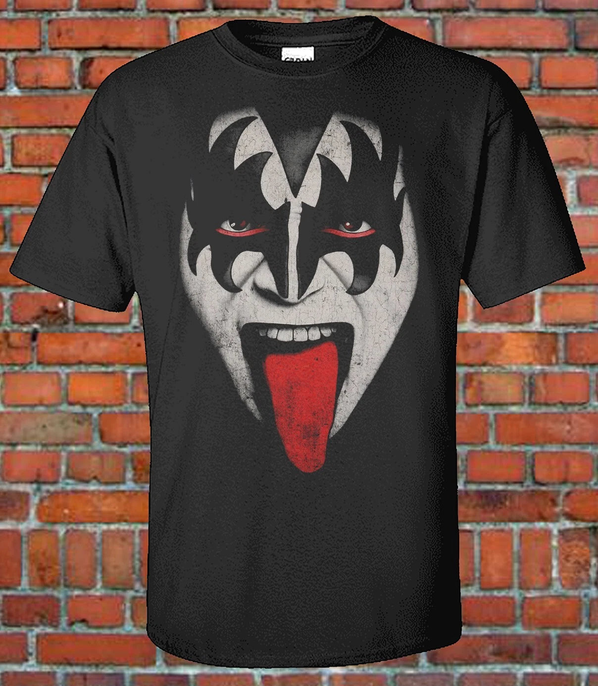 Kiss Graphic Tee